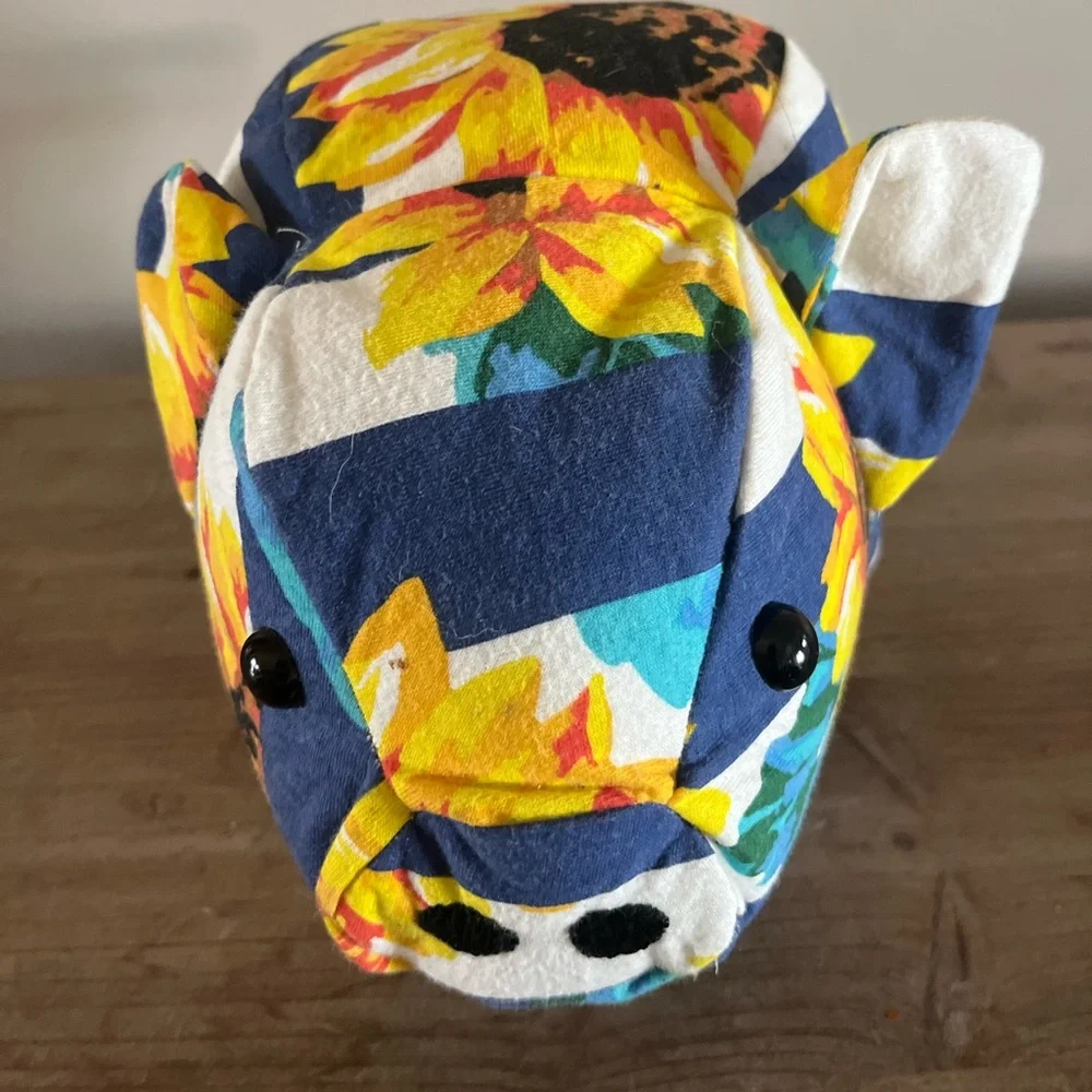 handmade pig plushie‎ With Sunflowers